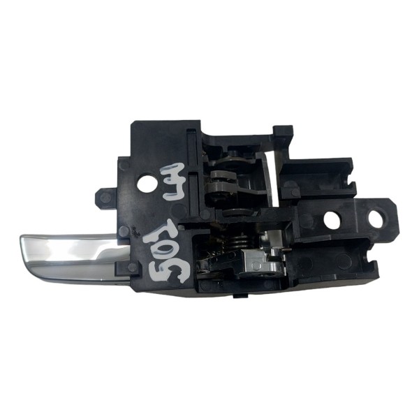 Maçaneta Interna Esquerda Mitsubishi L200 Triton 2017 A 2023