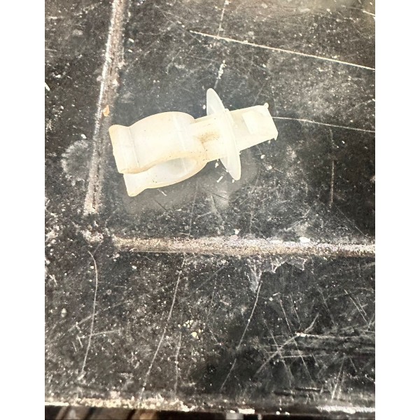 Suporte Da Chave De Roda L200 2.4 Ou 3.2