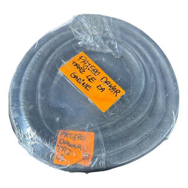 Borracha Da Gabine Da Pajero Dakar Traz Lado Esquerdo